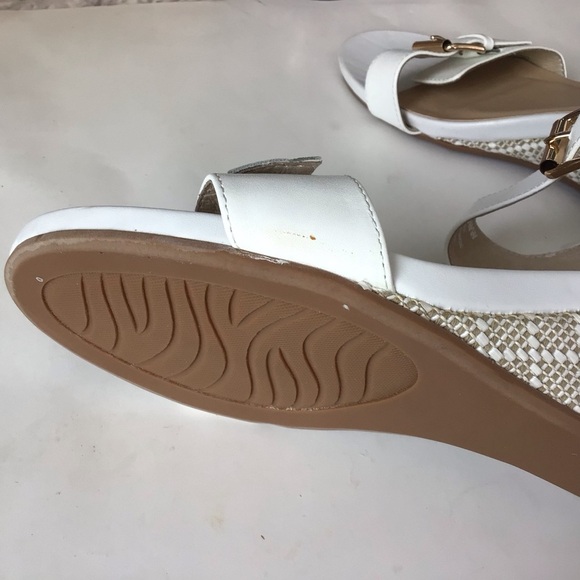 David Tate White Wedge Sandals - Picture 4 of 8